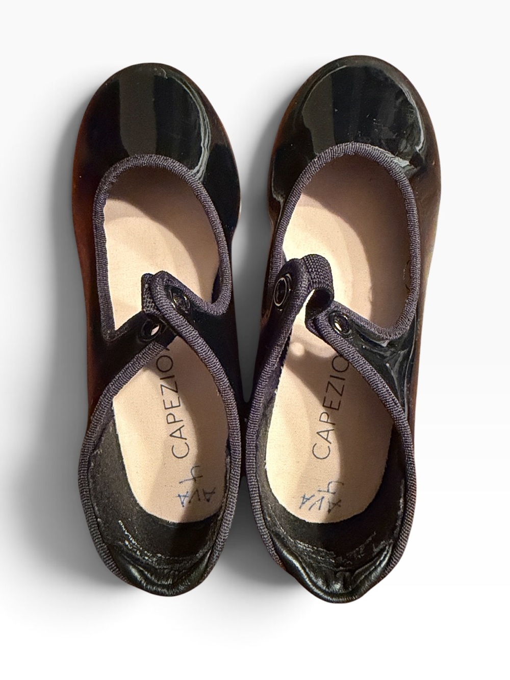 Tap Dancing Shoes Capezio Black
Patent Leather Elastic Closure 11 1/2 W
Children